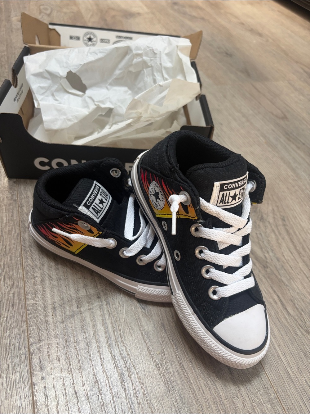 Boys Flame Converse